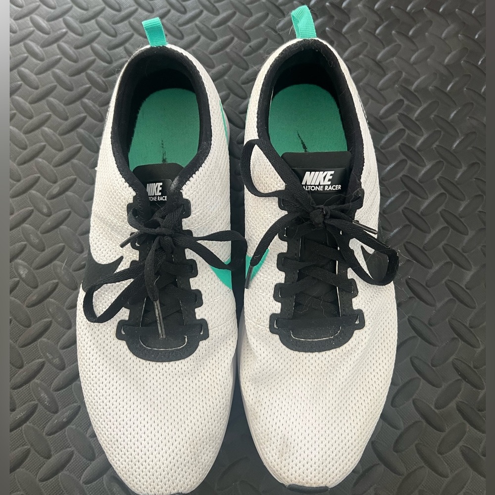 Nike Dualtone sneakers